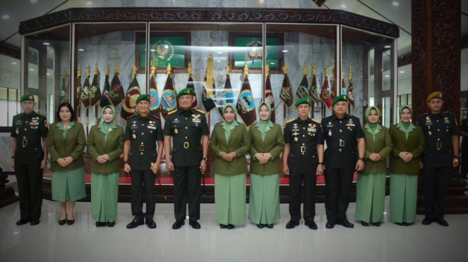 VIVA Militer: Serah terima jabatan pejabat Kodam Diponegoro.