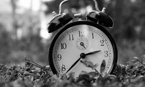 Nostalgia: Pelarian Indah dari Realita