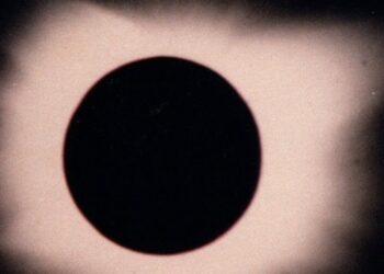 Mengenang Gernaha Matahari Total 1983